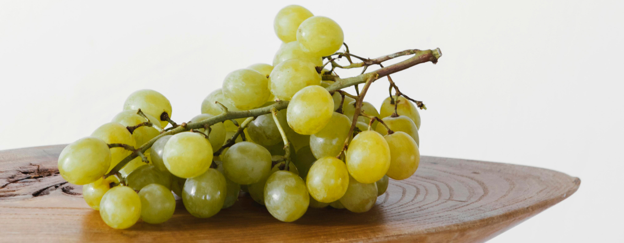 ¿Sabías que incorporar uvas en tus comidas te ayuda a cuidar el corazón y la mente? 